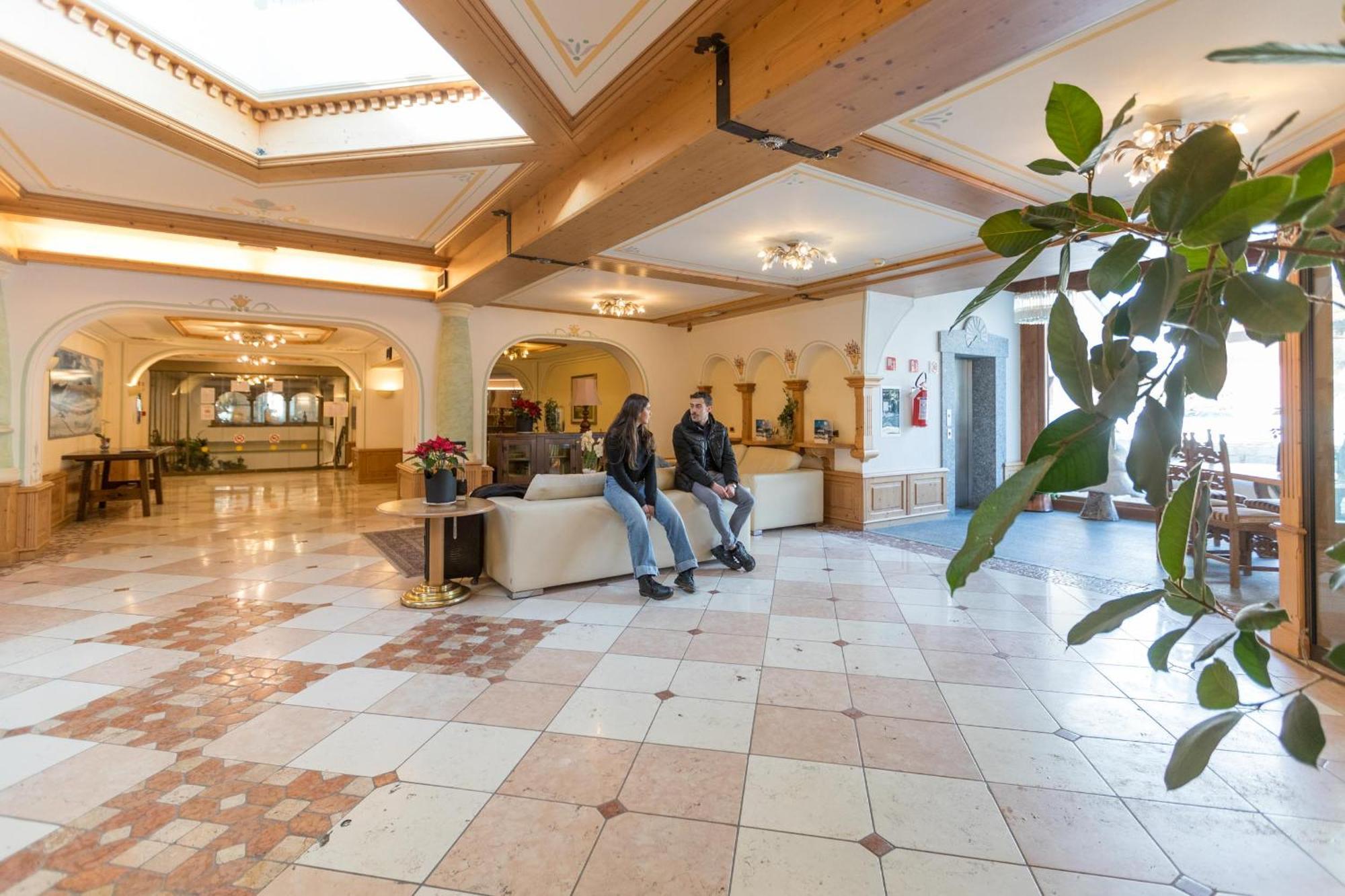 Hotel Intermonti ليفينو المظهر الخارجي الصورة